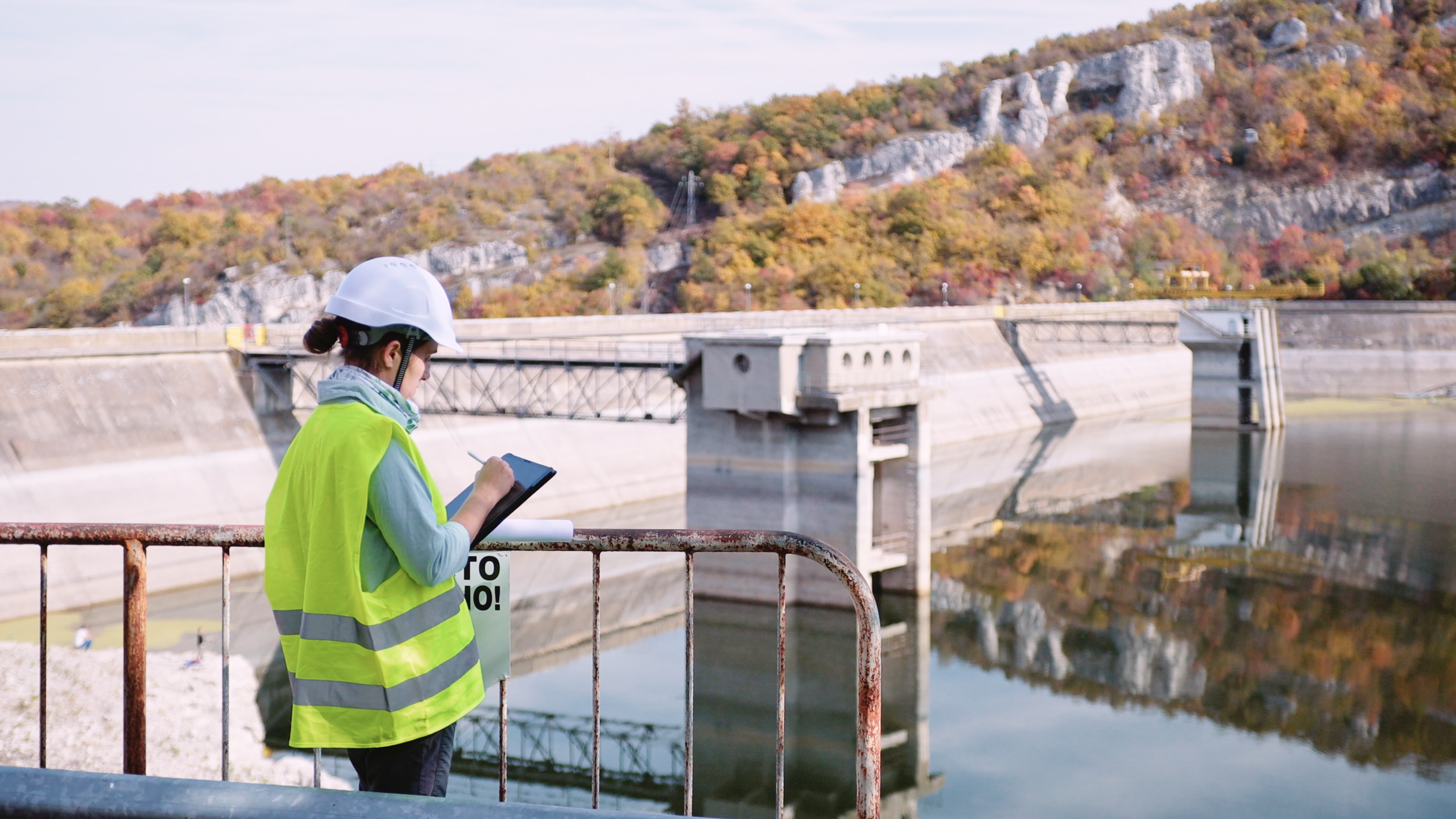 Somos un proveedor líder de productos químicos para el tratamiento del agua. ?? 